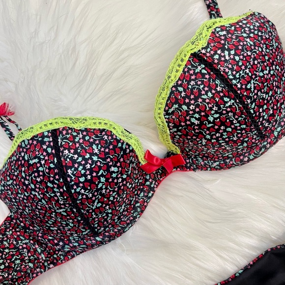 32C/XS Vs Victoria’s Secret Sexy little things Mermaid bra& Guarter ruffle skirt - Picture 6 of 15